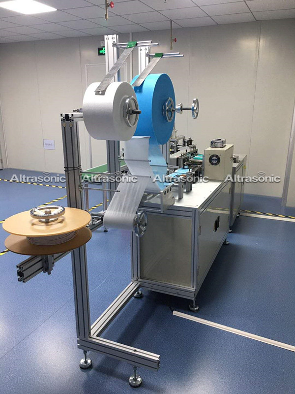 Jednorazowa ultradźwiękowa w pełni automatyczna maszyna do produkcji masek na twarz 1 + 1